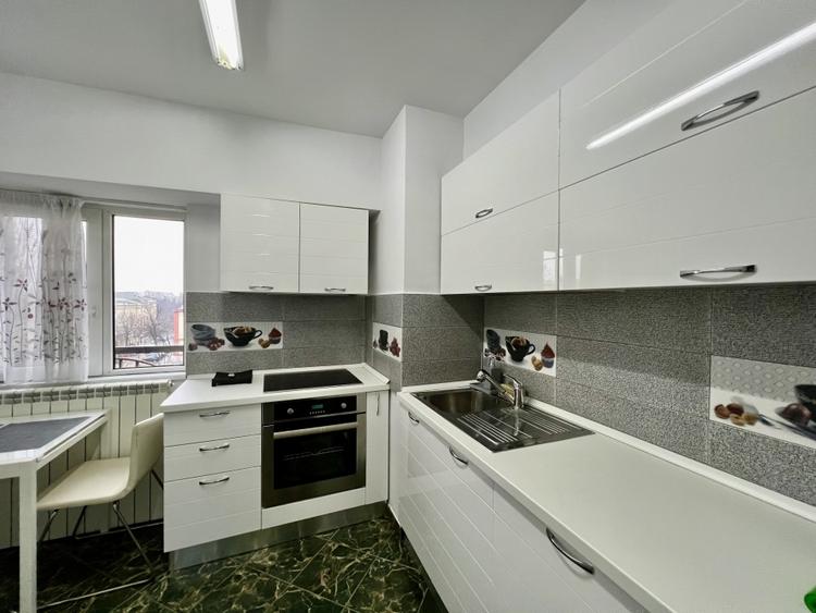 Inchiriere apartament 2 camere (Unirii) (Parcul Izvor). Priveliste superba. - 12