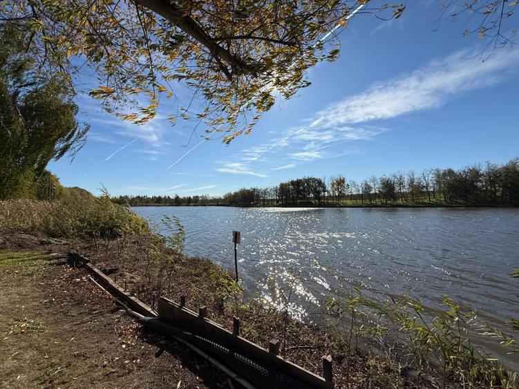 Vila Superba cu deschidere la Lac *Petrachioaia* - 8