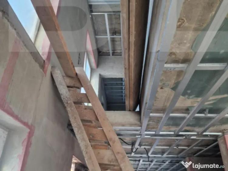 Vand vila in constructie - 8