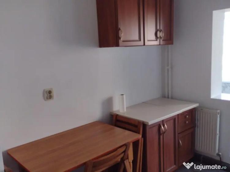 Apartament 2 camere decomandat, et. 3, Nicolina - 2