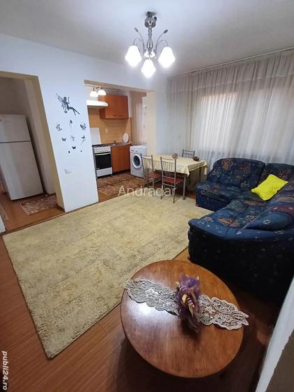 Proprietar, vand apartament 3 camere in Arad, in apropiere de teatrul Ioan Slavici.