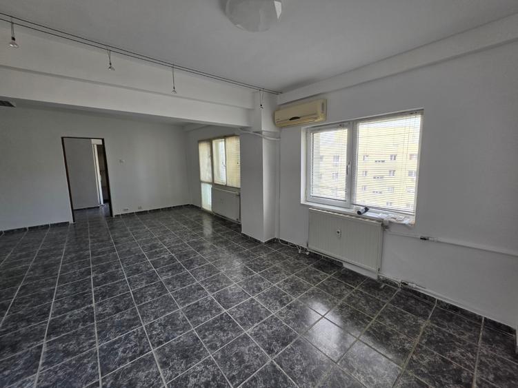 Calea Mosilor, 5 minute metrou Obor, stradal, vedere spate, bloc 1982, - 10