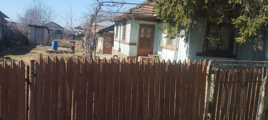 Casa de vanzare locuibila 860m ,se afla in satul Vadu -Parului - 2