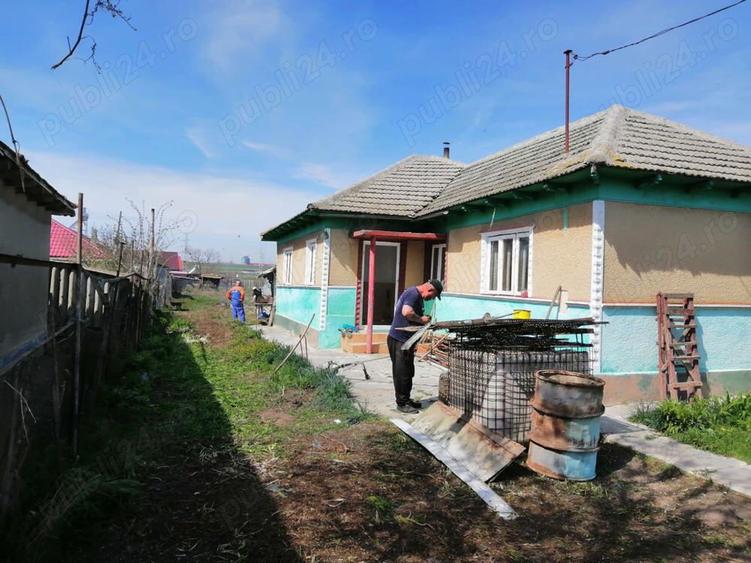 Teren cu casa de vanzare 824 mp - 1