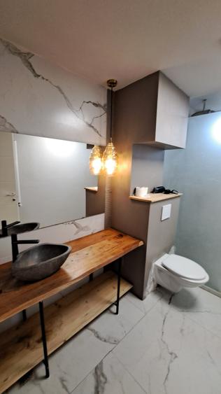 APARTAMENT 3 CAMERE CU 3 BAI - LUX - LOC PARCARE - COMISION 0 - 45