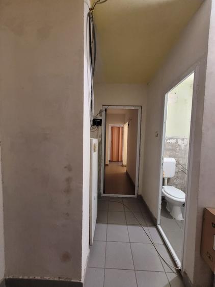 Năvodari - 3 camere decomandat - parter - cu iesire stradala - 80.000 Euro - 8