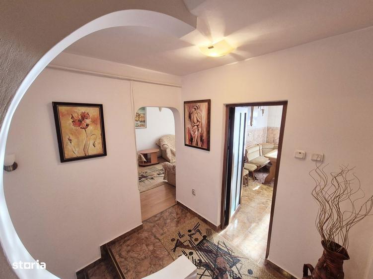 Apartament cu 3 camere, etaj 1, zona centrala - 2