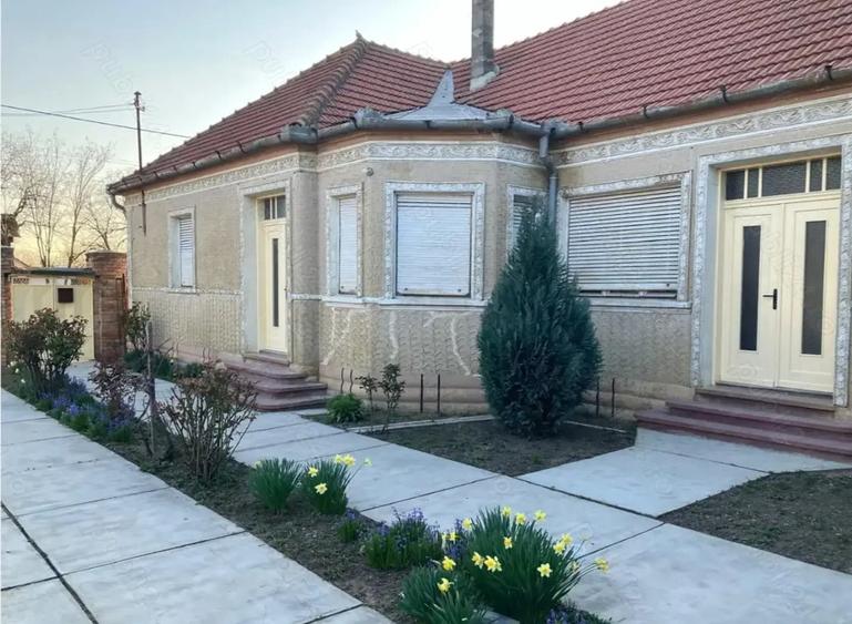 Casa cu 4 camere ?i teren 3217 mp.in Simand - Arad - 4