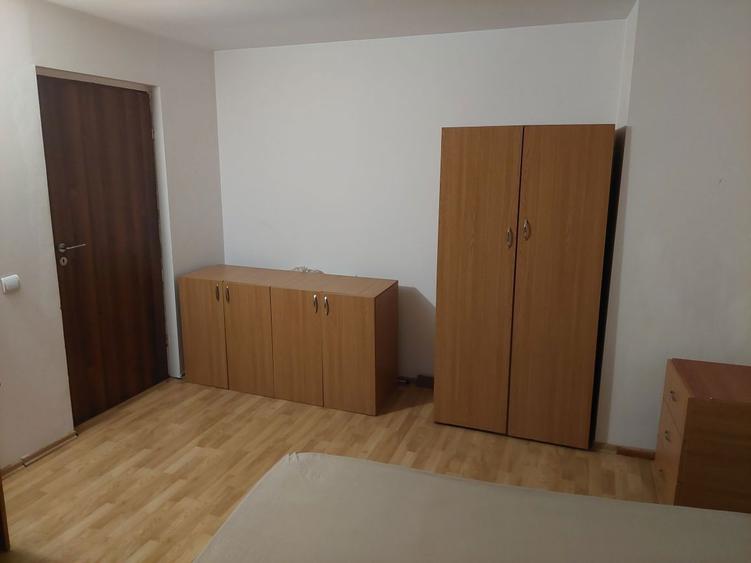 Garsoniera decomandata, centrala, AC, ultracentral , Muzeul Olteniei - 1