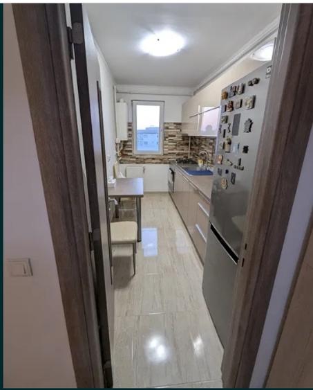 B-dul Constantin Brancoveanu,bl.2015,et,4/7,DECOMANDATA,Renovata,centrala,balcon - 2