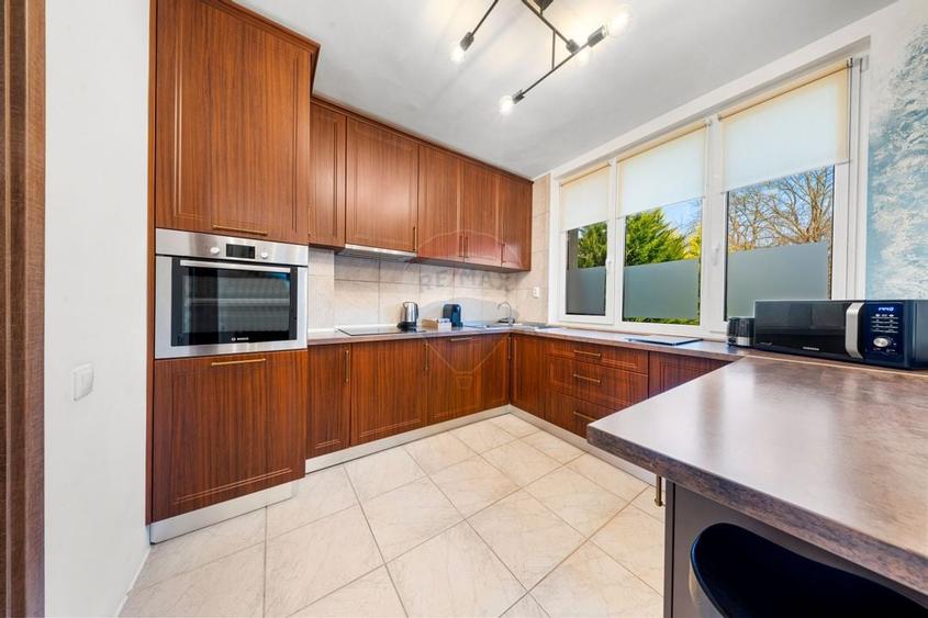 Casa de vanzare cu pozitionare strategica - strada Republicii - 18