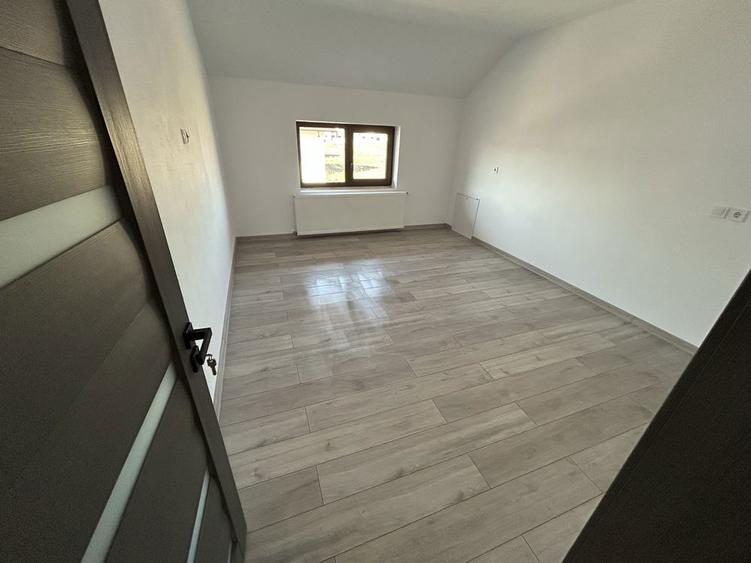 Casa de vanzare comuna Bradu , sat Geamana , strada Busuioc - 4