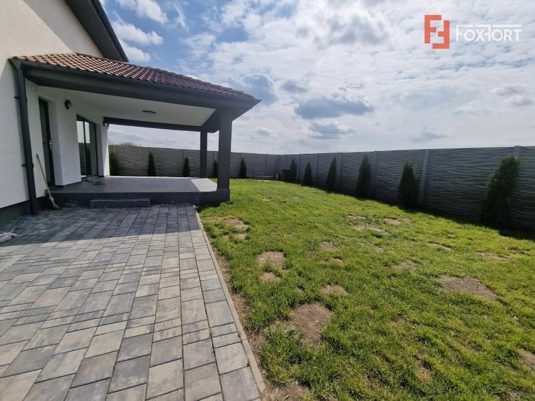 Duplex de vanzare cu 3 camere si teren de 309 mp - Recas - 10