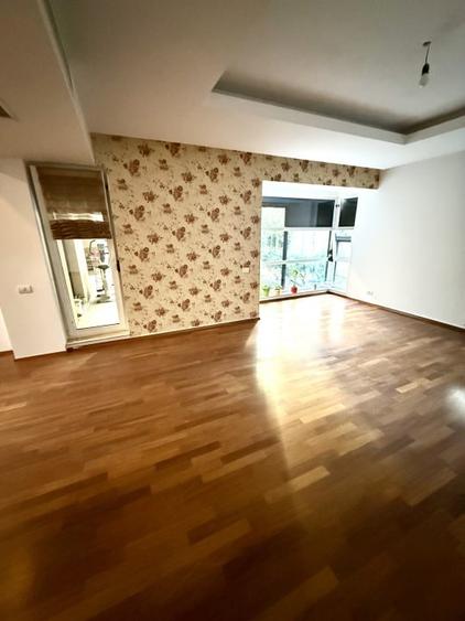 De vanzare |Apartament spatios 3 camere| Gradina| Herastrau| Nordului| 2 parcari - 2