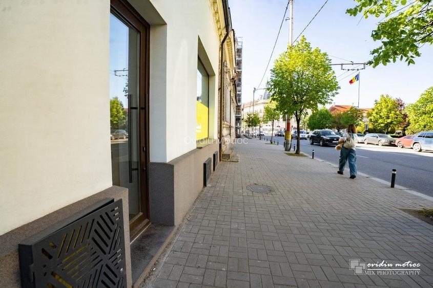 Spatiu comercial cu vitrina, ultracentral Spatiu comercial cu vitrina, ultracentral