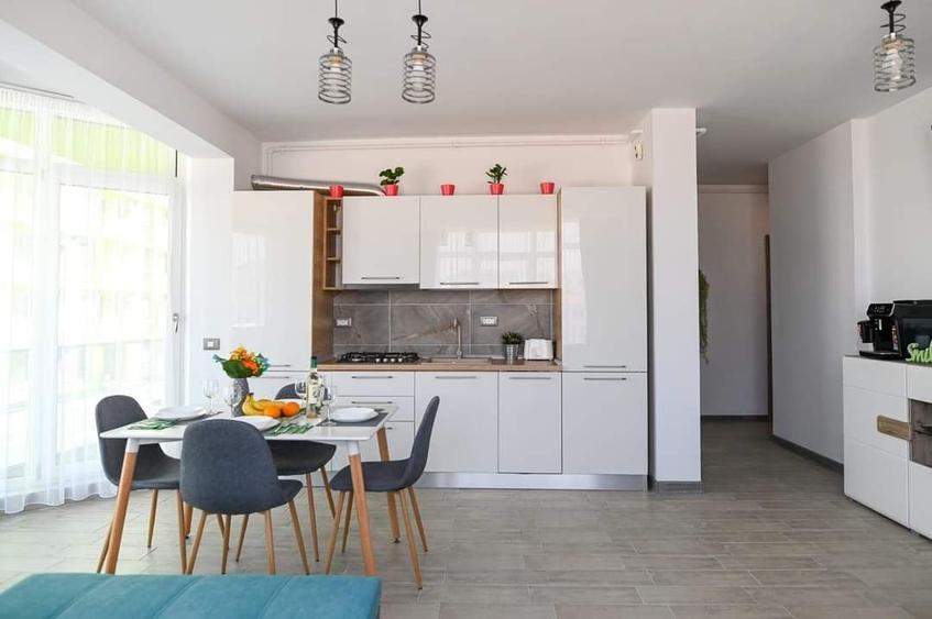 Apartament nou 2 camere decomandat, 68 mp, Mamaia Nord, VEDERE LATERALA LA MARE - 5