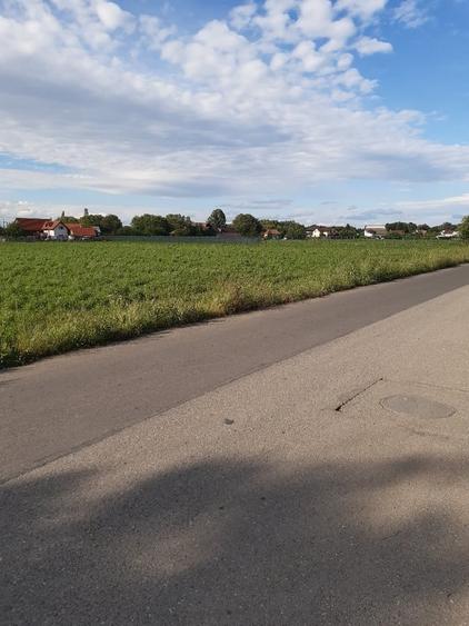 Teren de 4650 mp, în Central