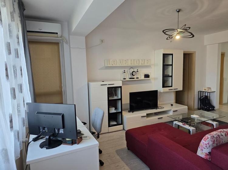 Apartament cu 2 camere decomandat în Central