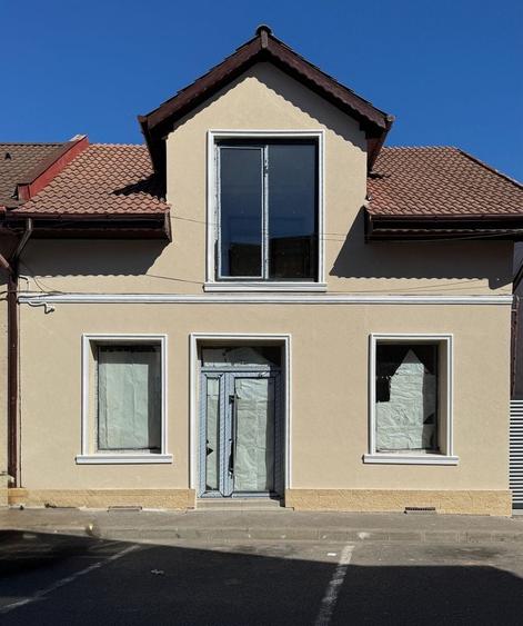 Spațiu comercial, de 110 mp, în Central