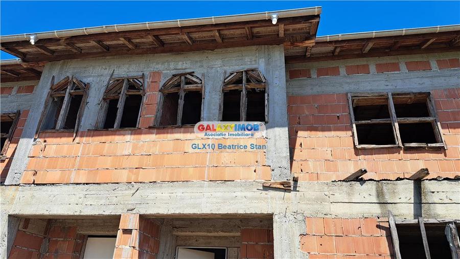 Casă cu 4 camere cu Teren 268 Mp în Est