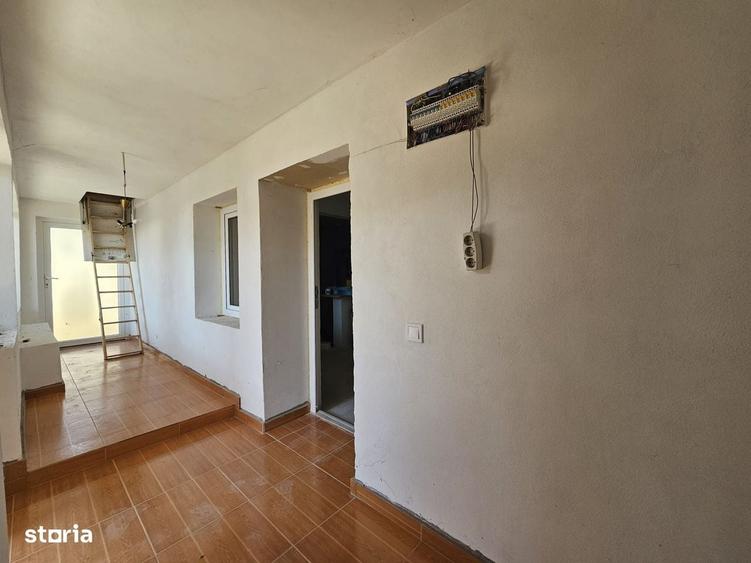 Casă cu 4 camere în Bobâlna
