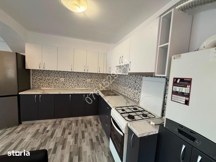 Apartament cu 3 camere semidecomandat în Obor