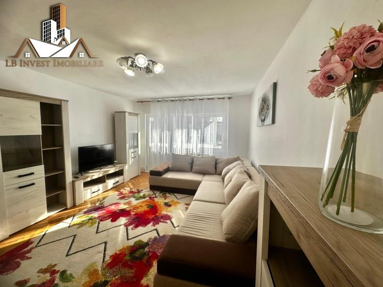 Apartament cu 4 camere decomandat, mobilat în Bucovina