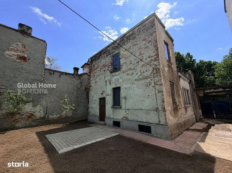 Casă cu 4 camere în Vatra Luminoasă