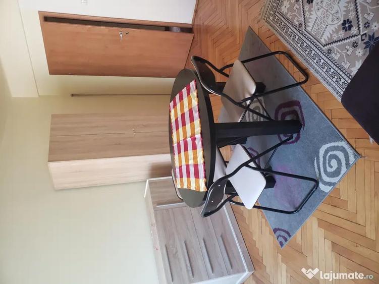 Apartament cu 2 camere decomandat în Ultracentral