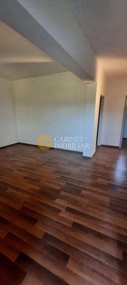Casă individuală cu 3 camere cu Canalizare în Holboca