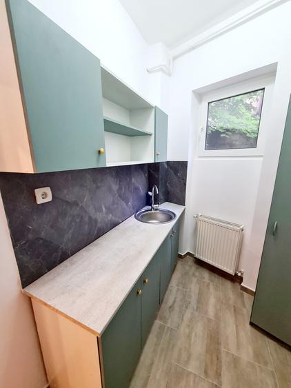 Apartament cu 2 camere semidecomandat, mobilat în Cișmigiu