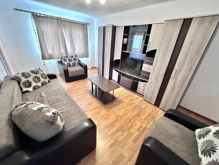 Apartament cu 2 camere decomandat, mobilat în Cetate