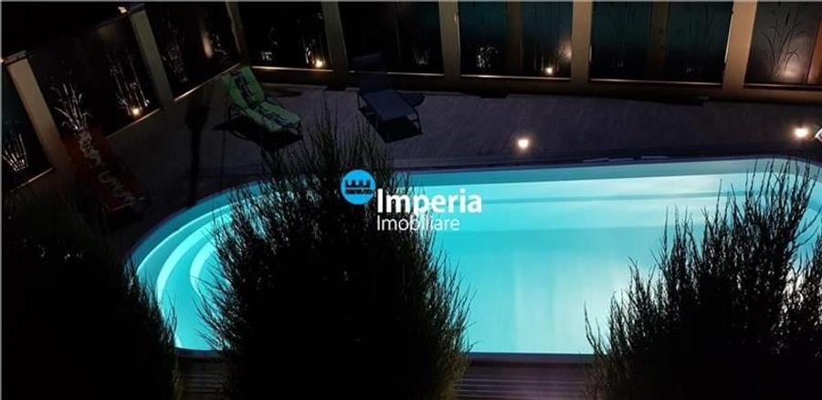 Casă individuală cu 5 camere cu Piscina în Breazu