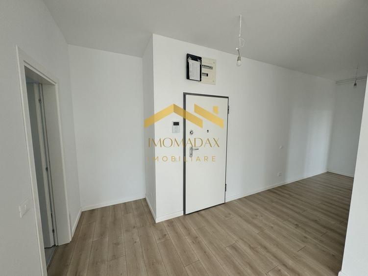 Penthouse cu 3 camere decomandat în Aradului