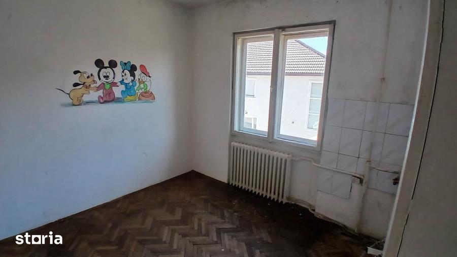 Casă cu 5 camere cu Teren 360 Mp în Caransebeș