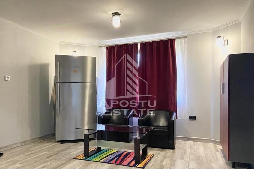 Casă individuală cu 4 camere cu Canalizare în Grădiște