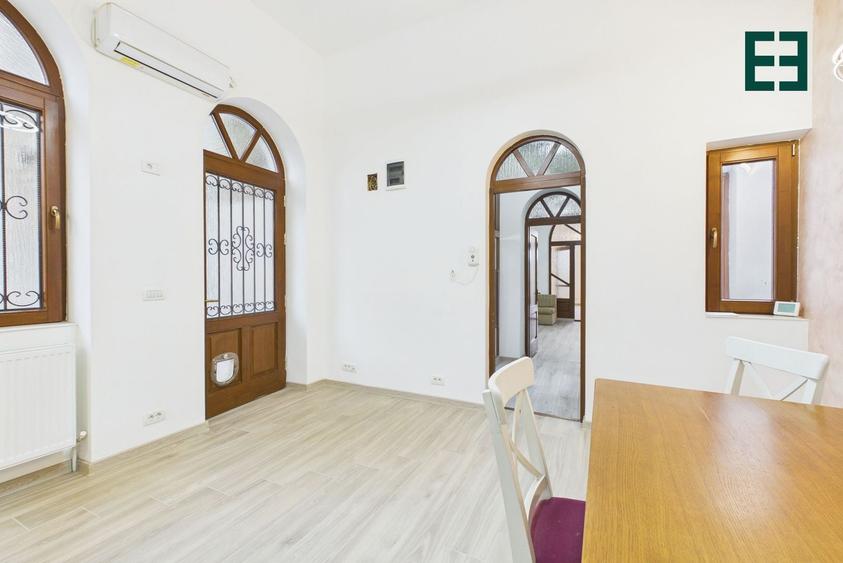 Apartament cu 2 camere semidecomandat, mobilat în Central