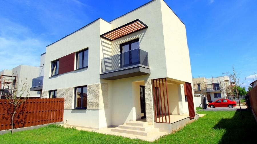 Casă individuală cu 4 camere cu Canalizare în Berceni