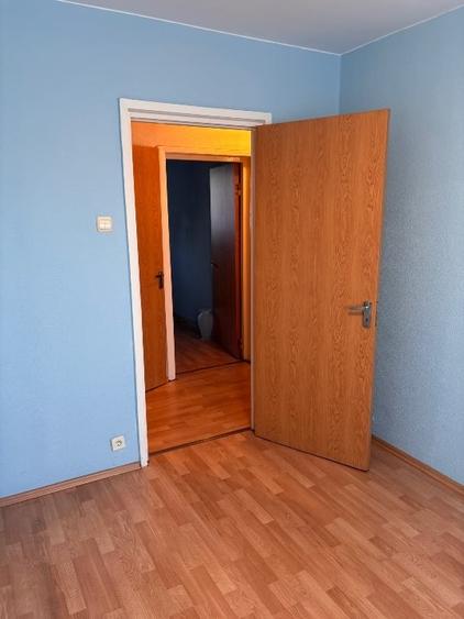 Apartament cu 3 camere semidecomandat în Gorjului