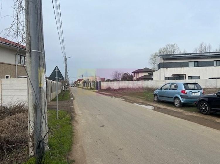 Teren Construcții intravilan de 4458 mp, în Domnești