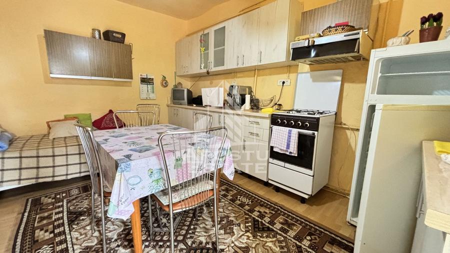 Casă individuală cu 3 camere cu Canalizare în Chișoda