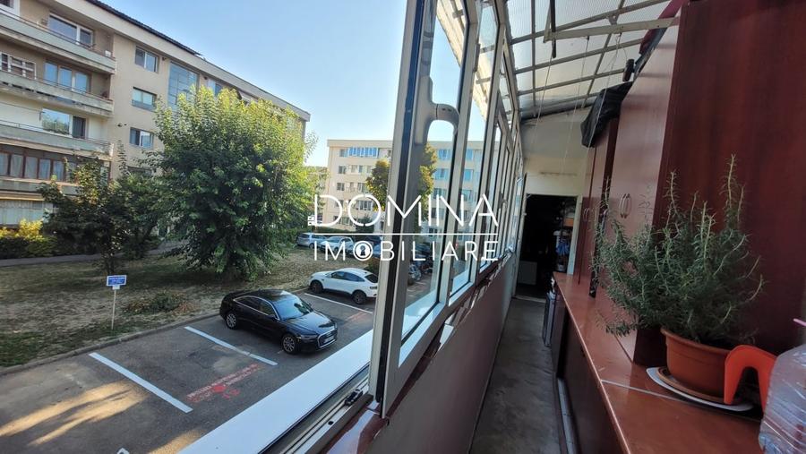 Apartament cu 2 camere semidecomandat, mobilat în 1 Mai