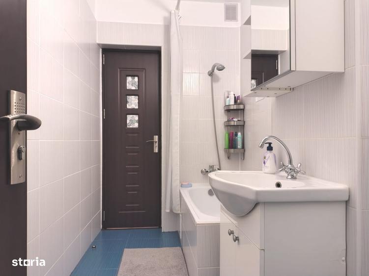 Apartament cu 2 camere decomandat în Titan — fotografia 1