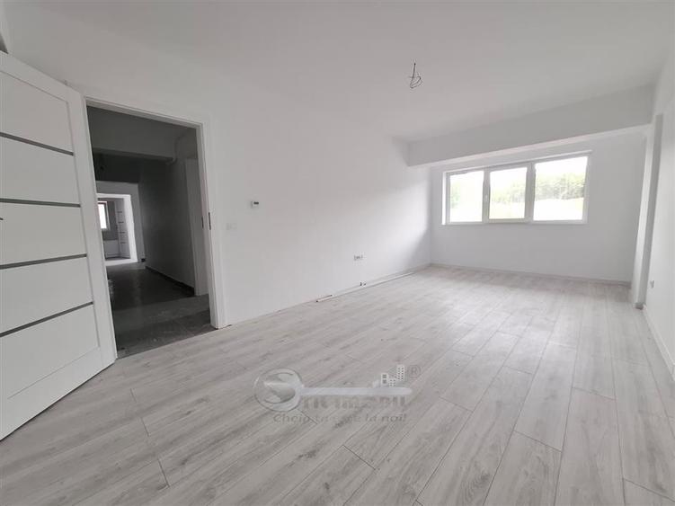 Apartament cu 3 camere decomandat în Galata