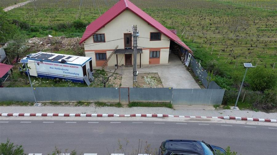 Casă individuală cu 3 camere cu Teren 1021 Mp în Vest
