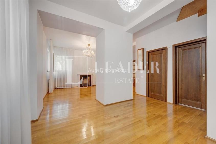 Vanzare vila consolidata si renovata | Parcul Circului