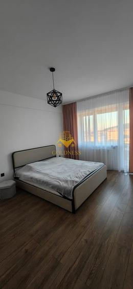 Apartament cu 2 camere semidecomandat, mobilat în Florești