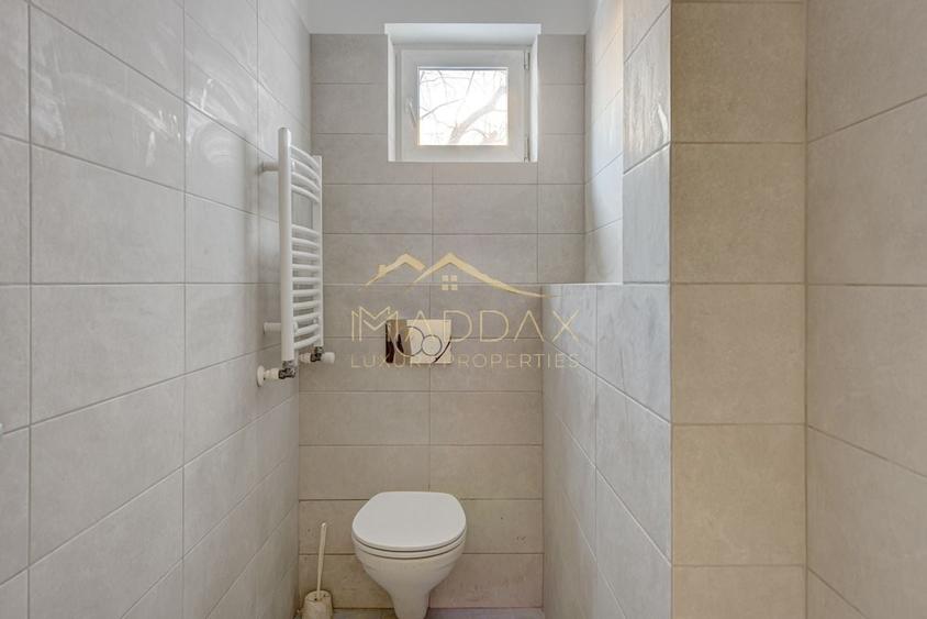 Casă individuală cu 7 camere cu Canalizare în Herăstrău