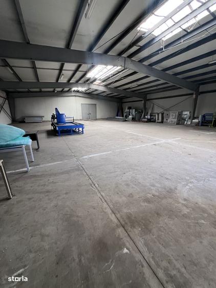 Hala de ichiriat 2 km de Pitesti,zona Smeura - 3