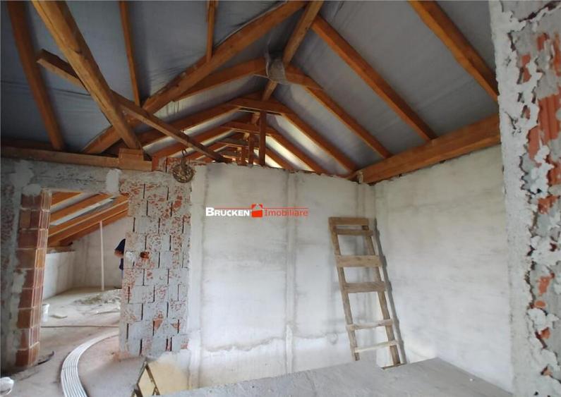 Casa de in zona centrala din Petreu - 3